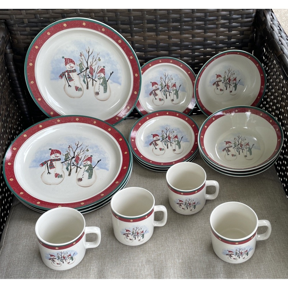 Vtg Christmas Snowman Holiday ROYAL SEASONS Stoneware 16 Piece 4 Place Settings